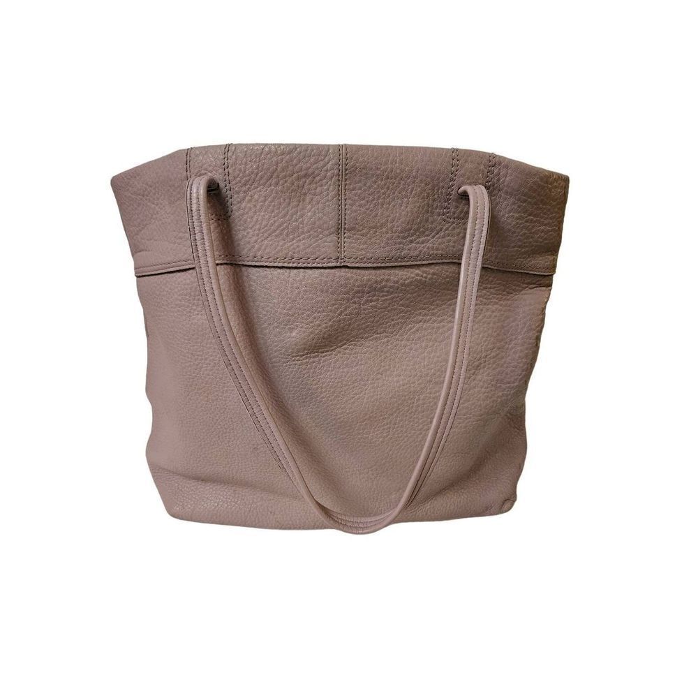 Coach, Julia Pebbled lilac, leather tote. #01093-14967 - Picture 2 of 7